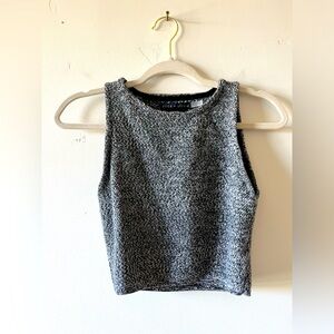 ALICE + OLIVIA - EUC Cozy fun heather grey crop top, size small